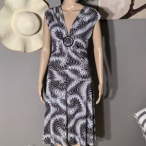 So Girls Only Size M V Neck Dress Length 41”